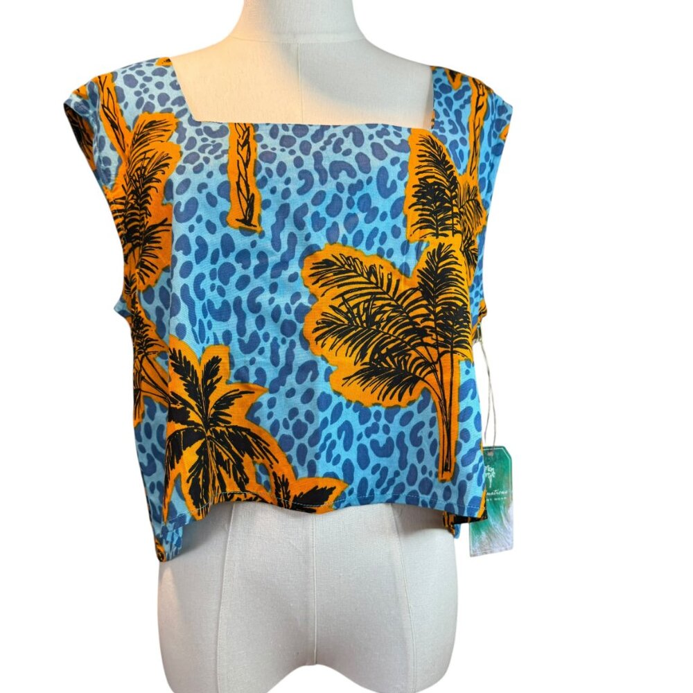 True Destinations Palm Print Cropped Top Size M – NWT Resortwear